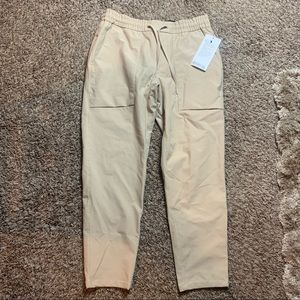 Lululemon Bowline Pant 30” Length DVGY Men’s size Large L khaki